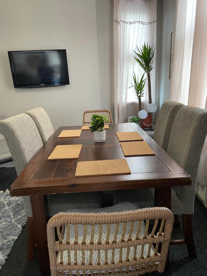 Perfect For Large Groups, Sleeps 15 Close To City Centre Шеффілд Екстер'єр фото